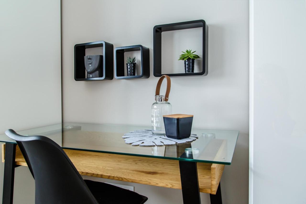 The Town Hall Residence -Welcome Home Apartment-Free Outdoor Parking-Ac Кошице Екстер'єр фото